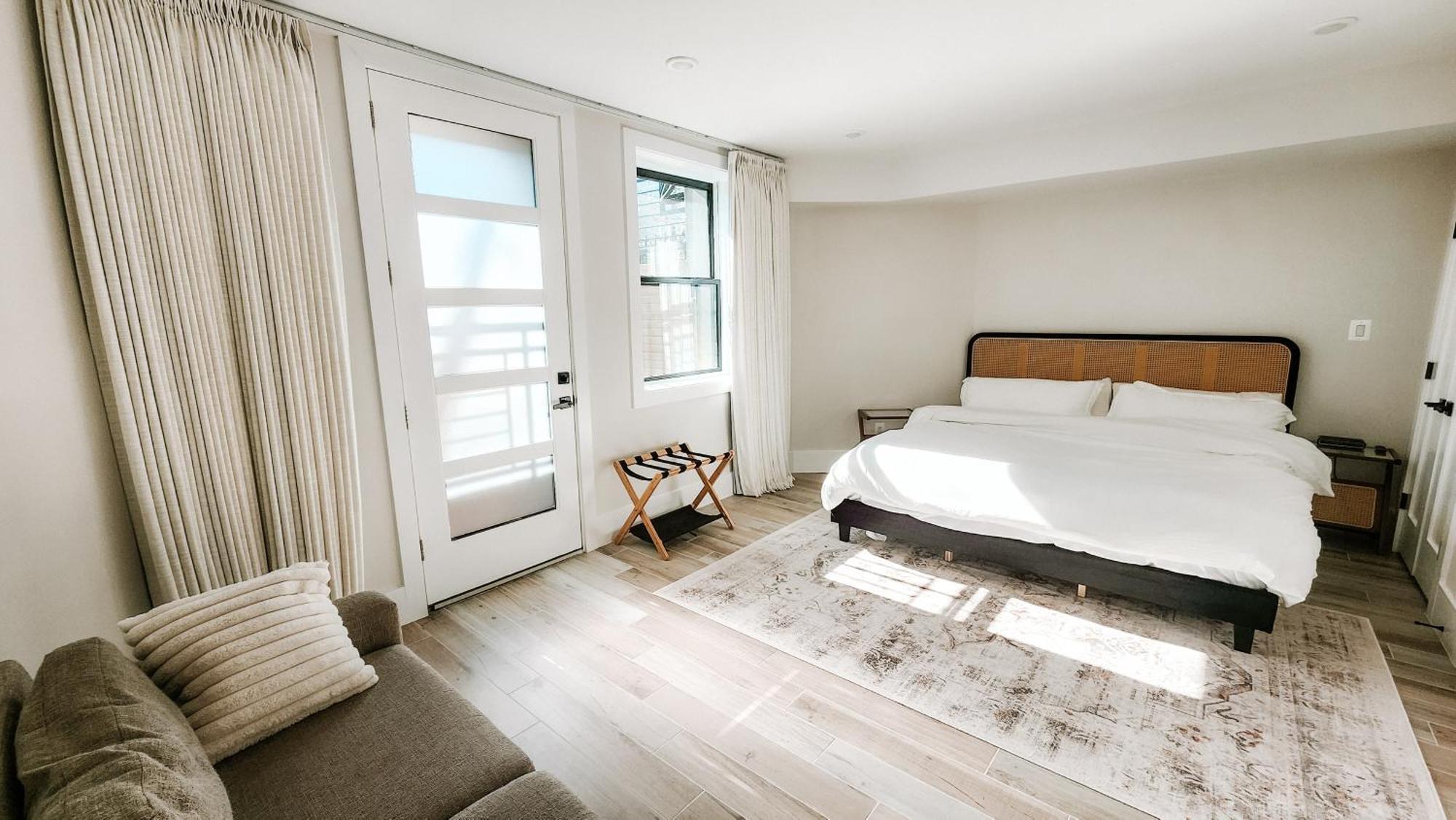 Private Modern Luxury Suite In Historic Stone Home Washington Eksteriør billede